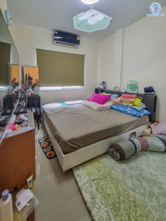 *****ทาวน์เฮ้าส์มือสอง หงษ์ประยูร เฟส3 บางกรวย-ไทรน้อย เนื้อที่ 27 ตร.ว. ฟังก์ชัน 3 ห้องนอน 2 ห้องน้ำ บ้านพร้อมอยู่ โครงการเป็นส่วนตัว ทำเลเดินทางสะดวก เชื่อมต่อถนนรัตนาธิเบศร์ ถนนราชพฤกษ์ ซอยประชาอุทิศ ใกล้รถไฟฟ้าสายสีม่วง "สถานีบางพลู" และจุดขึ้นทางด่วน "กาญจนาภิเษก"